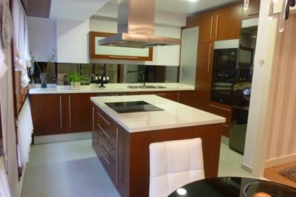 cocina leon cocina madera